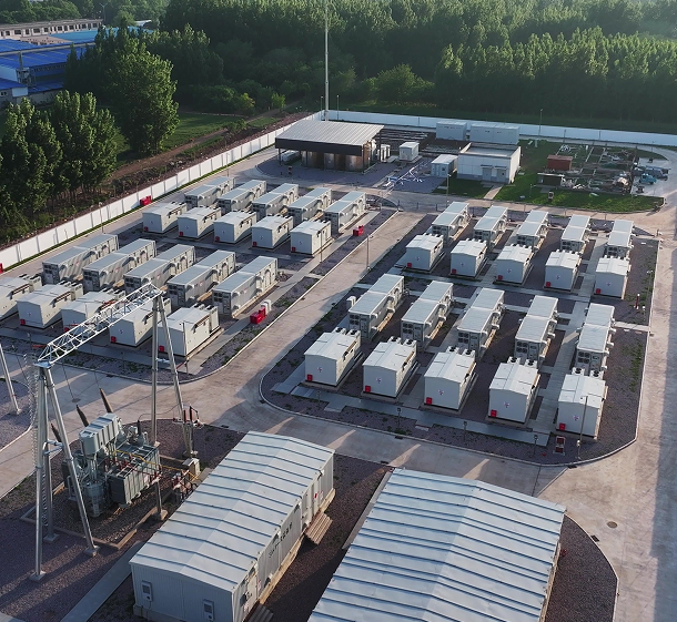 storage units in a lot